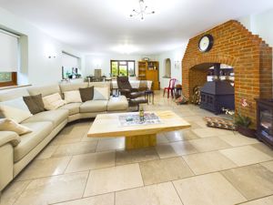 MAIN LOUNGE- click for photo gallery